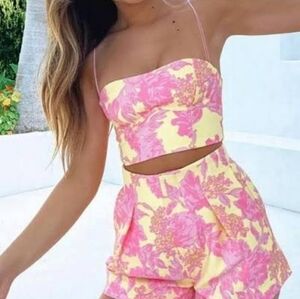 NWT White Fox Boutique Crop Top: Size Small